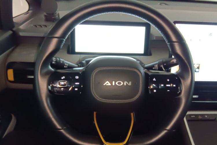 Used AION Y 2022 70 Intelligent Edition Lithium Iron Phosphate Steering Wheel