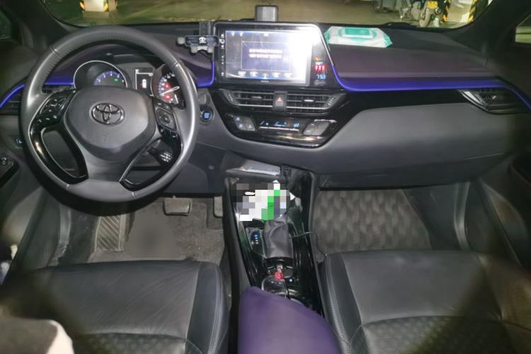 Used Toyota IZOA 2018 2.0L Yichi Version China VI Standard