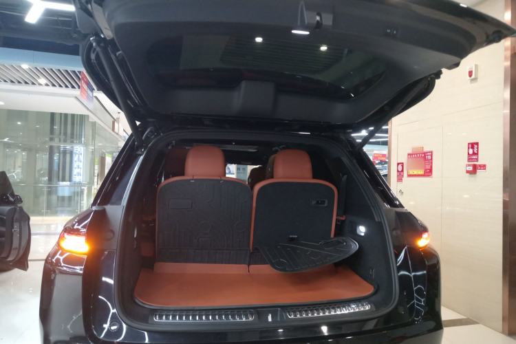 Used Li Auto L8 2024 Ultra Model