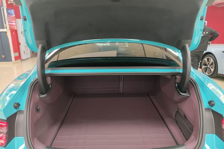 Used Xiaomi Auto SU7 2024 Rear-Drive Long-Range Intelligent Driving Version