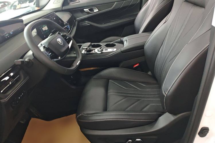 Used CHANGAN UNI-K iDD 2023 Zhidian iDD 1.5T 135km Smart & Fun Model Left Front Seat