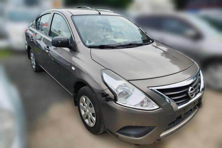 Used Nissan Sunny 2015 1.5XE Manual Comfort Edition Front Right 45 Deg