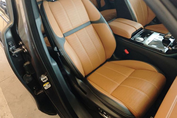 Used Land Rover Range Rover Velar 2022 250 PS Sparkling Heritage Edition
