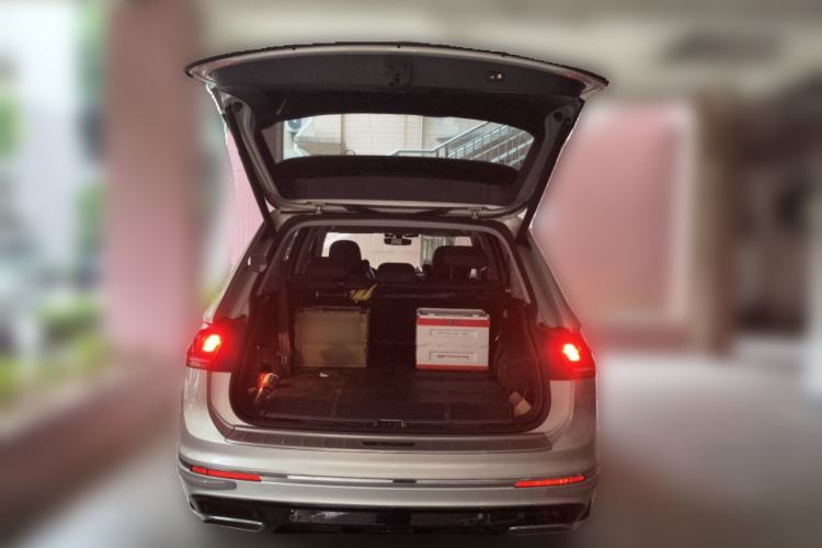 Used Volkswagen Tiguan L 2021 380TSI Automatic All-Wheel Drive R-Line Comfort Plus 7-Seater Trunk