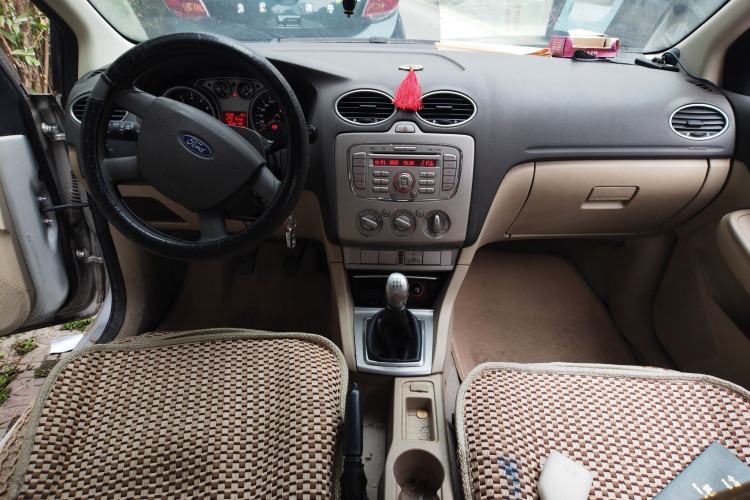 Used Ford Focus 2011 Sedan 1.8L Manual Classic Model
