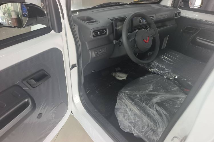 Used Wuling Zhiguang New Energy 2025 Comfort Model