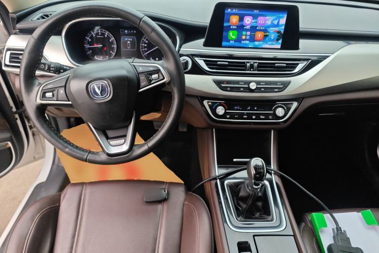 Used Changan Raeton CC 2019 1.5T Manual Elegant Starry Edition China VI Standard
