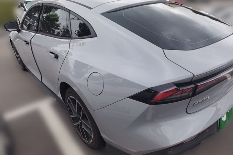 Used CHANGAN UNI-V iDD 2024 Blue Whale Smart Electric iDD 136km ZhiKu Model