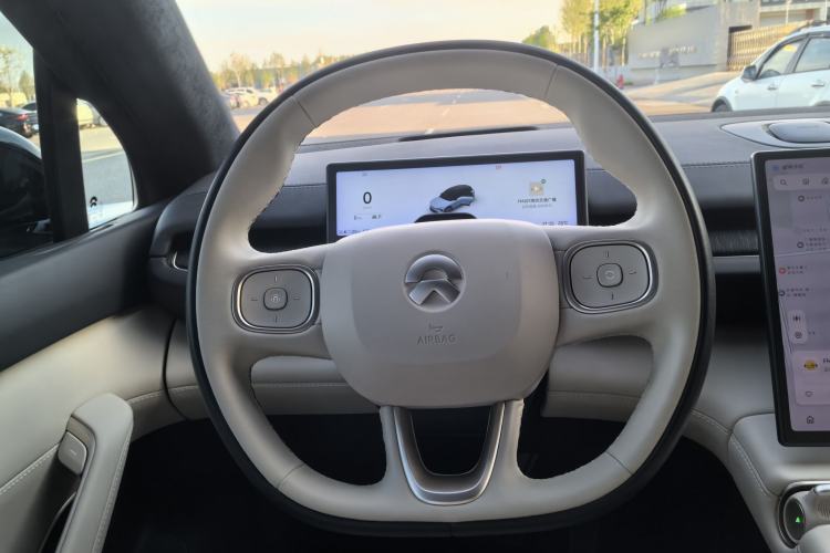 Used Nio ES6 2023 75 kWh Steering Wheel