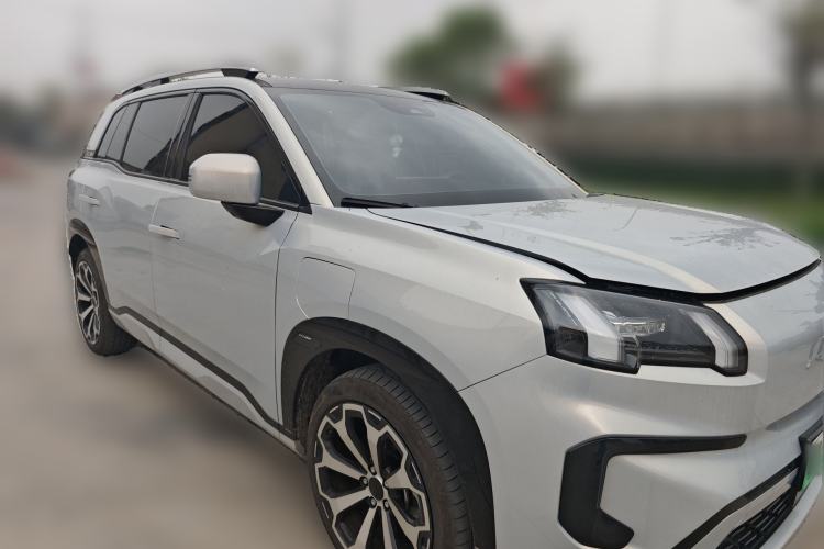 Used AION V 2024 Aion Tyrannosaurus 650 Smart Luxury Edition Front Right 45 Deg