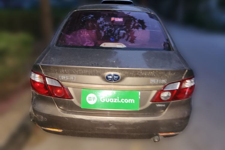 Used FAW Xiali N5 2013 1.3L Manual Luxury Airbag Version
