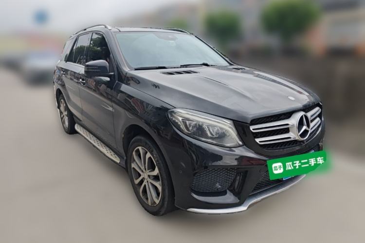 Used Mercedes-Benz GLE  Front Right 45 Deg