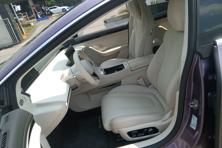 Used Hima Luxeed S7 2025 855 km Max Left Front Seat