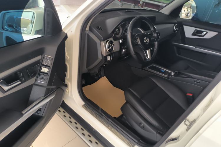 Used Mercedes-Benz GLK-Class 2013 Facelift GLK 300 4MATIC Fashion Edition Driver Seat