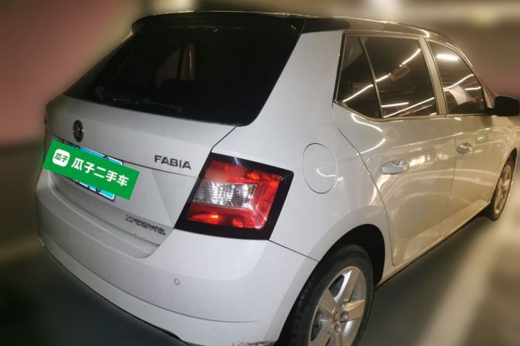 Used Skoda Fabia 2017 1.4L Automatic Car Enjoy Edition