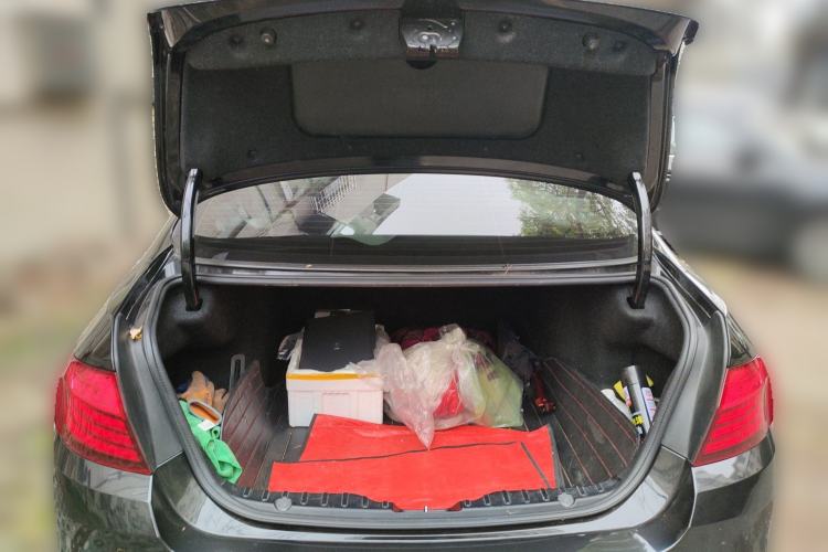 Used BMW 5 Series 2014 525Li Leading Model