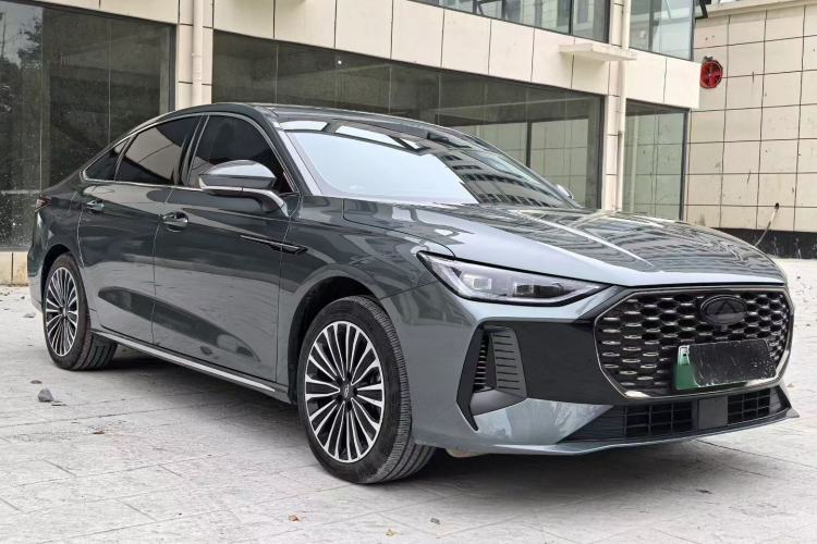 Used Chery Fengyun A8L 2025 1.5 TGDI 145 km Luxury Version