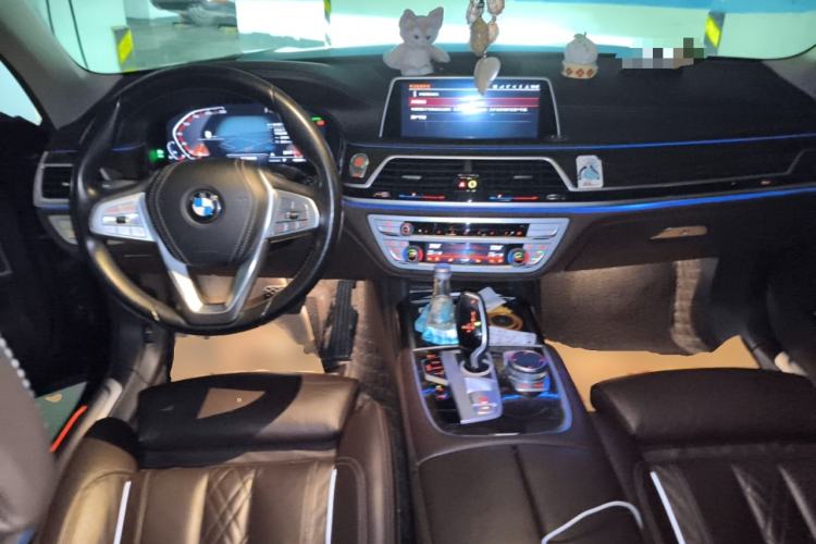 Used BMW 7 Series 2019 730Li Luxury Package Center Console