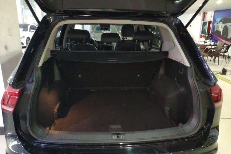 Used Volkswagen Tiguan L 2019 330TSI Automatic Two-Wheel Drive Panoramic Comfort Edition China V Standard Trunk