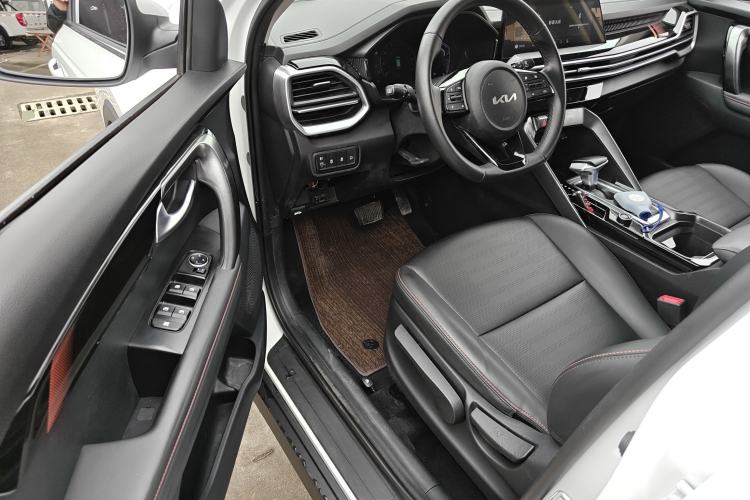 Used Kia Sportage R 2021 Ace 2.0L Challenge Edition Driver Seat