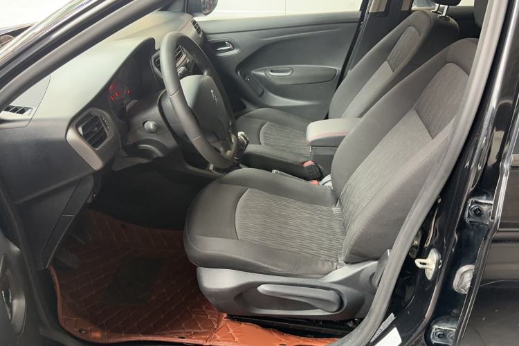 Used Citroen Elysee 2015 Zhishang Edition 1.6L Manual Fashion Model
