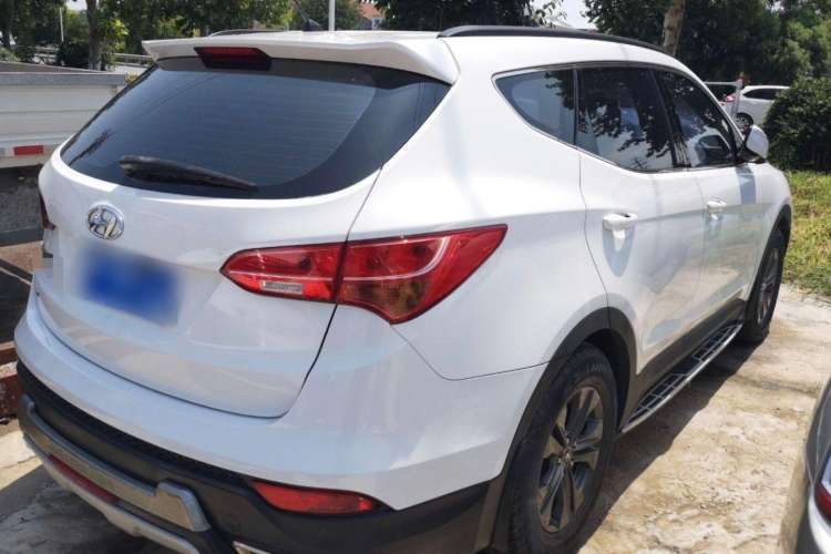 Used Hyundai Santa Fe 2013 2.4L Automatic 2WD Comfort Edition
