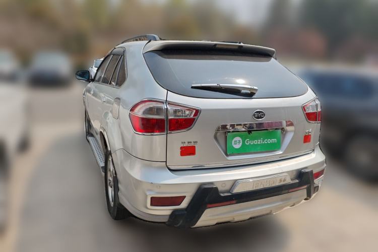 Used BYD S6 2011 2.0L Manual Luxury Edition
