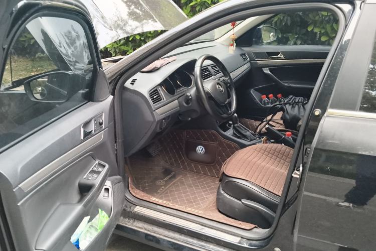 Used Volkswagen Lavida 2015 1.6L Automatic Comfort Edition Driver Seat