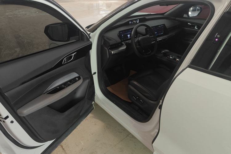 Used Oshan Z6 New Energy 2023 ZhiDian iDD 150KM Flagship PLUS
