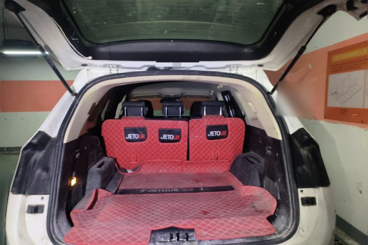 Used JETOUR X90 2019 1.5T DCT Enjoyment Version 5 Seats China VI Standard Trunk