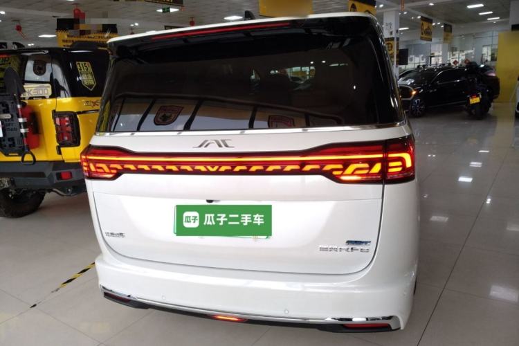 Used JAC Refine RF8 PHEV 2024 Zhiling Edition 1.5T 150KM Prestige Model – Lithium Iron Phosphate Rear
