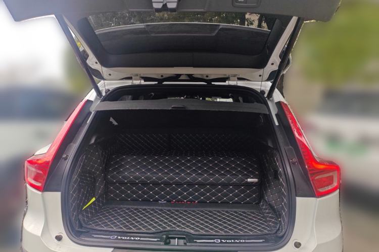 Used Volvo XC40 2023 B3 Zhiyuan Luxury Edition Trunk