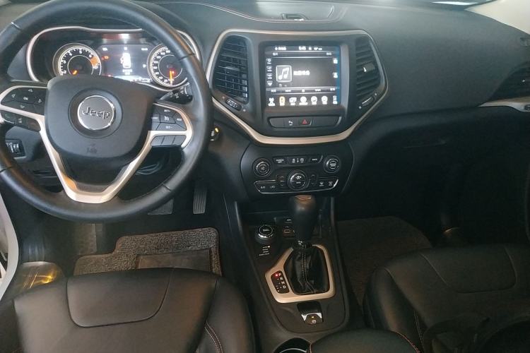 Used Jeep Cherokee 2016 2.4L 75th Anniversary Edition Center Console