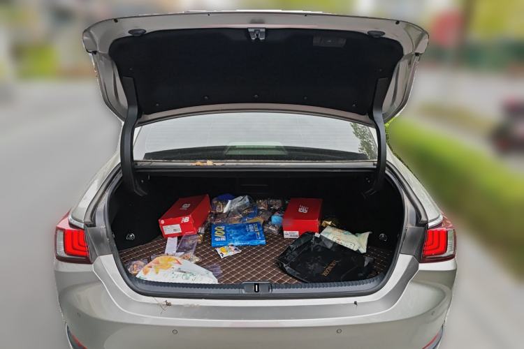 Used Lexus ES 2022 300h Deluxe Edition