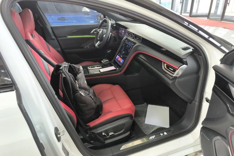 Used Hongqi H6 2023 2.0T ZhiShang Version
