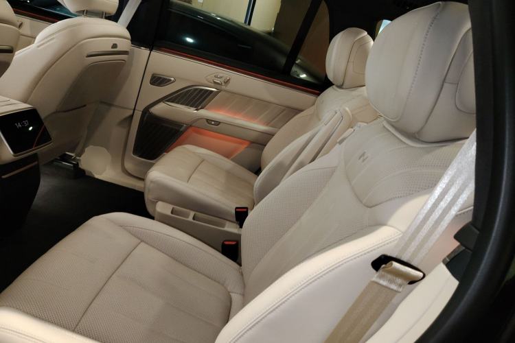 Used ONVO Luxeed L90 2025 Model—Max Six-Seater Version
