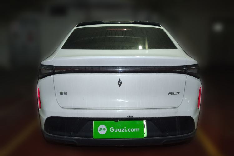 Used Livan 7 2024 450km Executive Version
