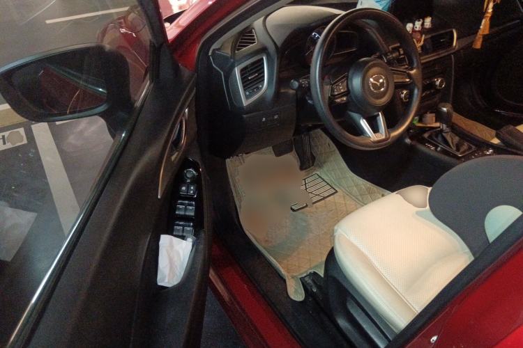 Used Mazda 3 Axela 2019 Cloud-Controlled Version Hatchback 1.5L Automatic Luxury Model Emission Standard China V Driver Seat