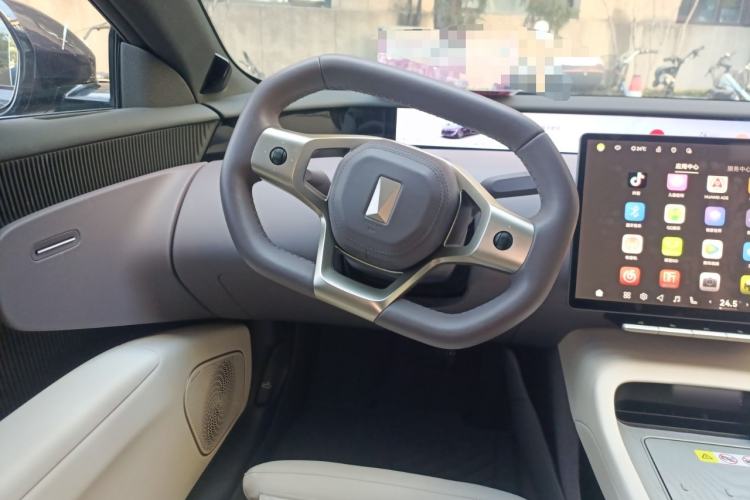 Used Avatr 12 2025 Max Extended-Range Edition Steering Wheel