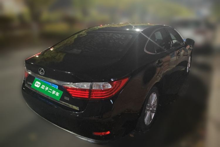 Used Lexus ES 2013 250 Mark Levinson Limited Edition
