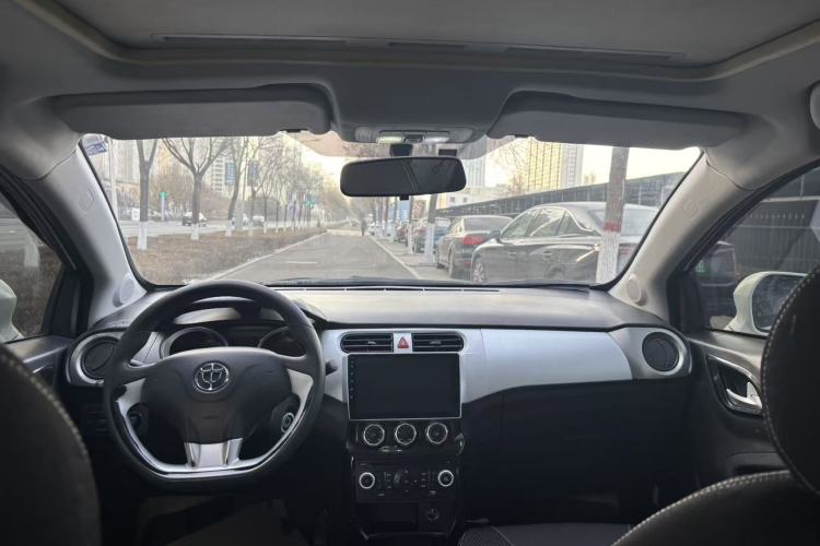 Used Brilliance H230 2012 1.5L AMT Sunroof Version