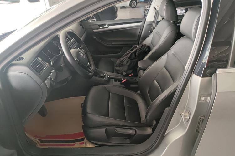 Used Volkswagen Sagitar 2017 180TSI Automatic Luxury Edition