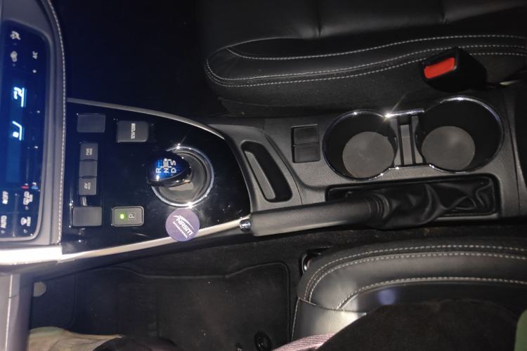 Used Toyota Corolla 2017 Revised Dual-Engine 1.8L E-CVT Elite Edition Gear Lever