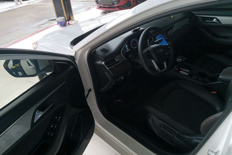 Used JAC Group J7 2020 1.5T CVT Elite Model Driver Seat