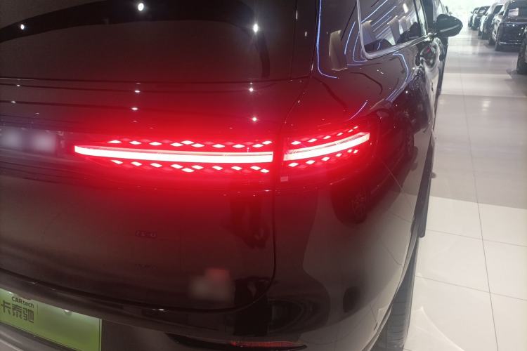 Used VOYAH Titan 2026 Model Max+ Right Rear Taillight