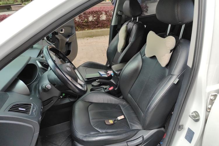 Used Hyundai ix35 2013 2.0L Automatic Two-Wheel Drive Smart GLS China IV Standard