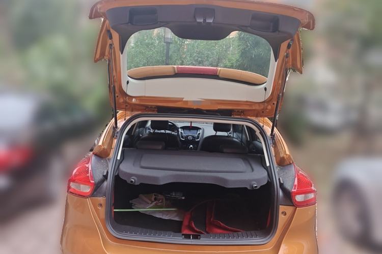 Used Ford Focus 2015 Hatchback 1.6L Automatic Fashion Edition