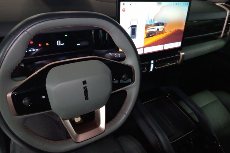 Used iCAR 03 2024 401km Range Two-Wheel Drive Standard Yuechao Version Interior 2