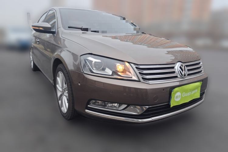 Used Volkswagen Magotan 2012 Facelift 1.8TSI Prestige Model Front Right 45 Deg