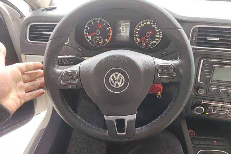 Used Volkswagen Sagitar 2014 Revised Version 1.4TSI Manual Luxury Edition
